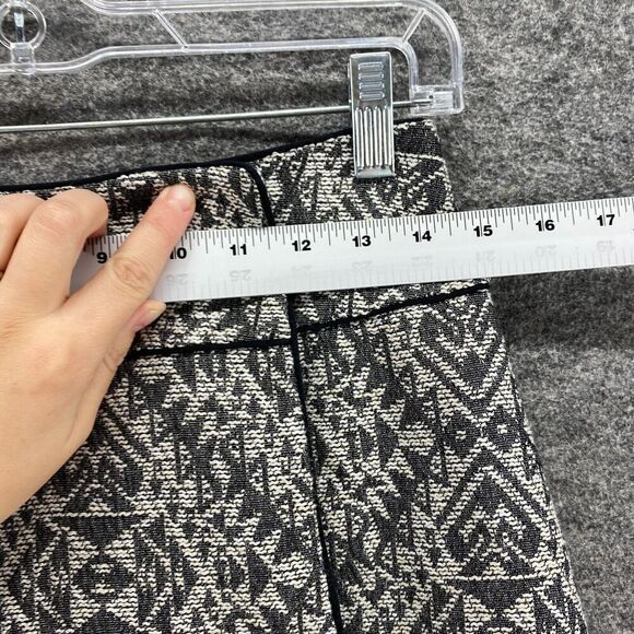 5/$45 H&M Skirt Women 6 White Geometric Wrap Short Lined Button Up Mid Rise - Picture 6 of 10